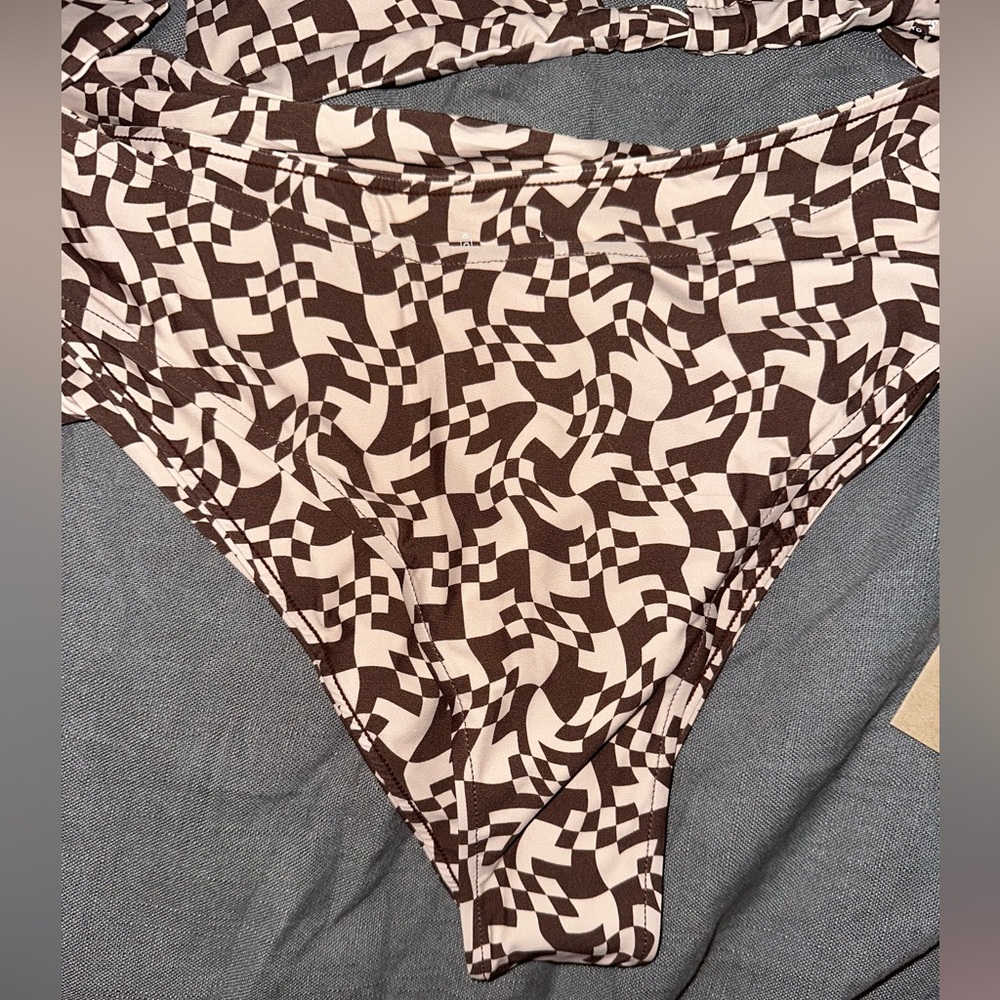 Stone Fox Raffia Print Bikini Set - Picture 2 of 9